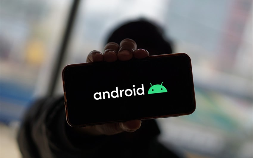 why android is better than iphone